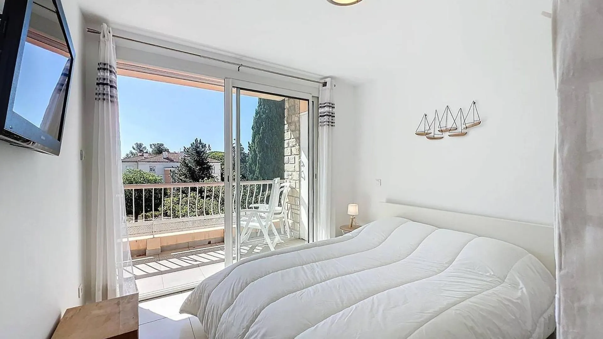 Appartement Moderne Et Lumineux A 2 Pas De La Plage, Parking Inclus - Fr-1-770-27 La Ciotat France